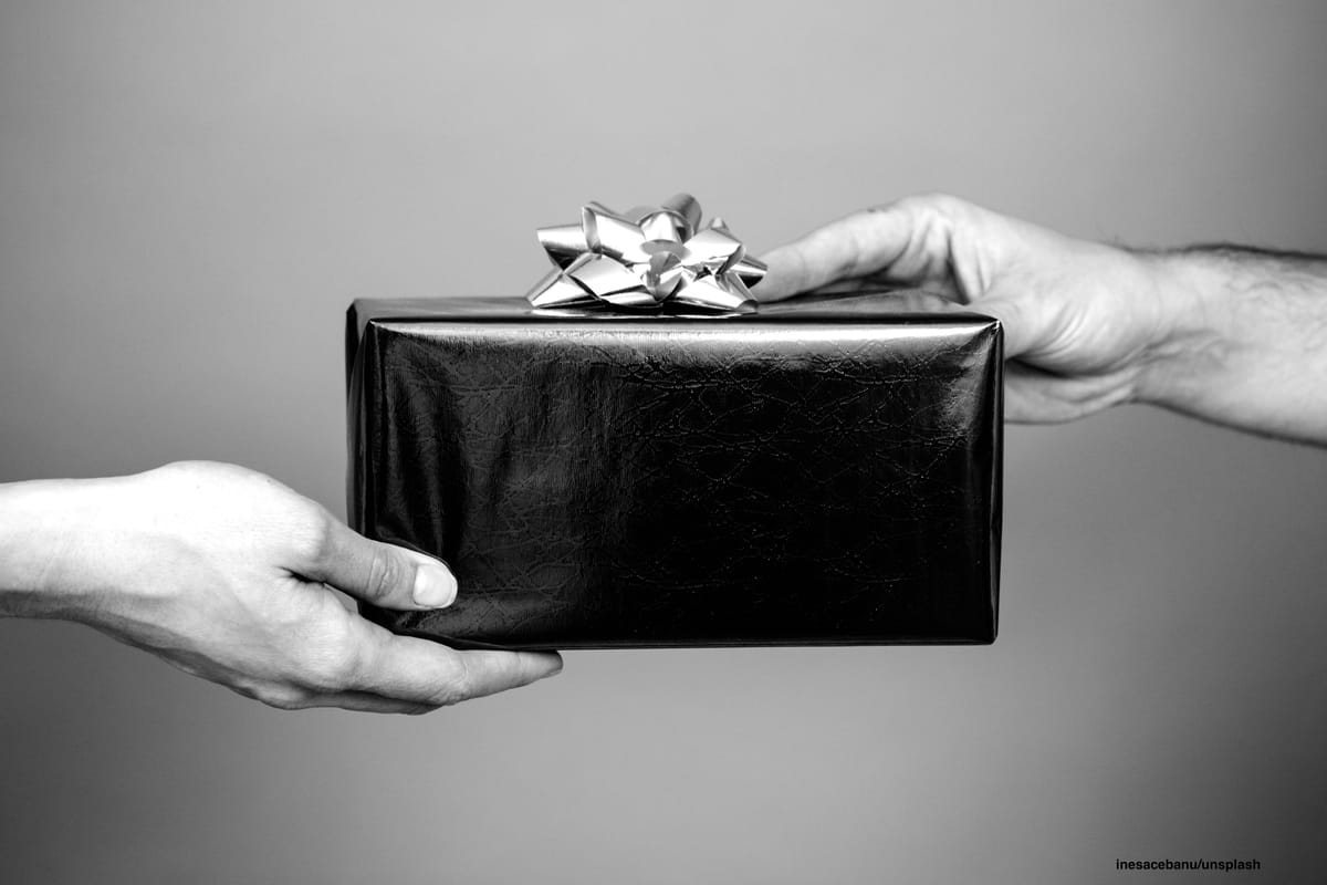 Unwrapping 'The Gift' - A study of embedded reciprocity